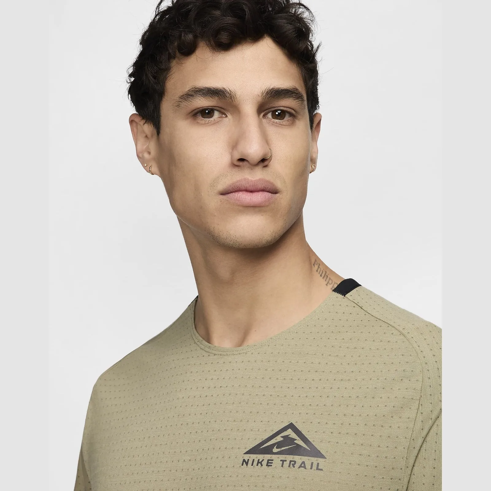Nike Dri-FIT Trail Solar Chase Tee Mens