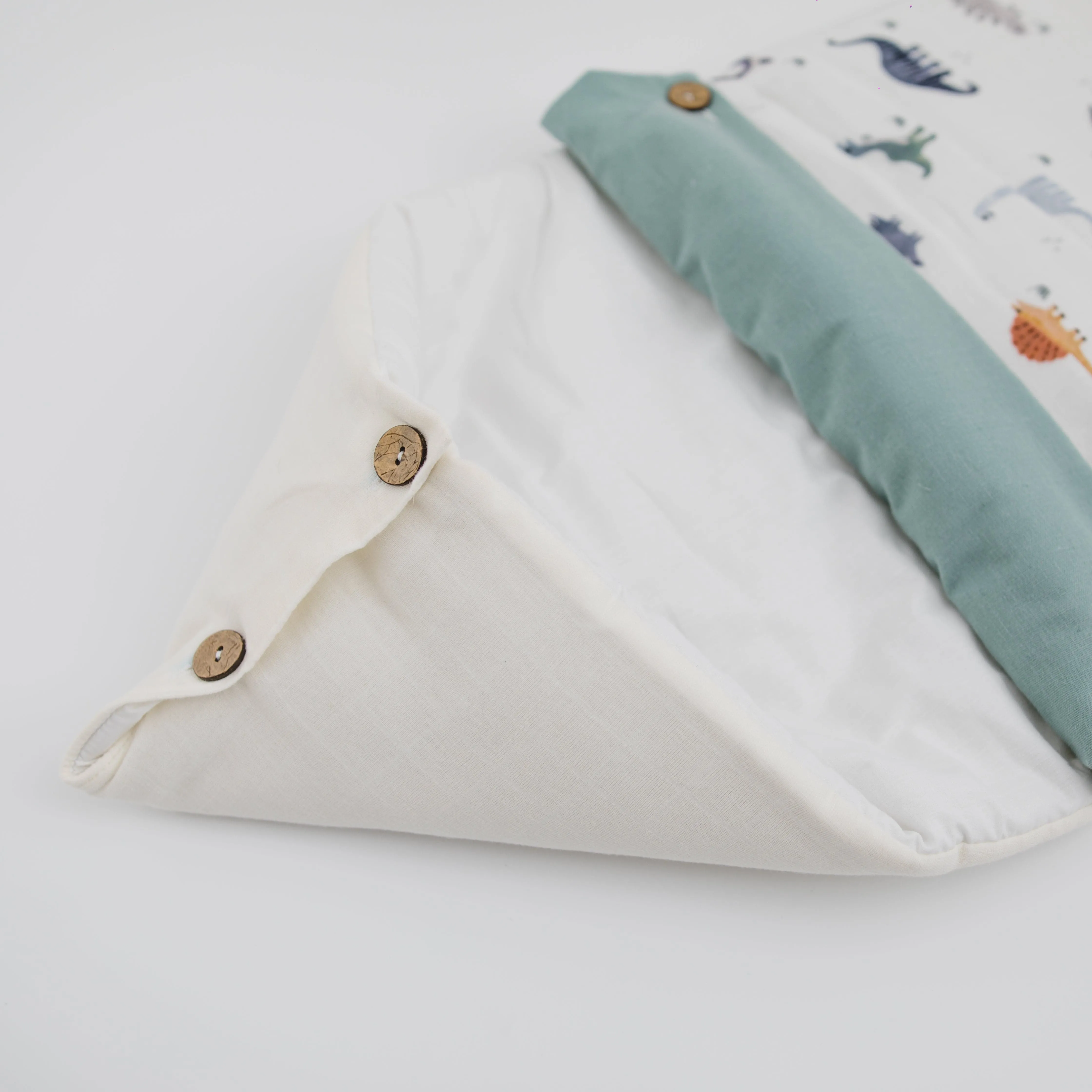 The Dino Land Baby Carrier Nest (Muslin),Carrying Nest Bag Portable Travelling Bed for Infants for 0-4 Months